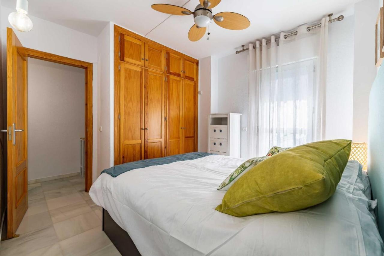 Fuengirola Los Boliches Paseo Maritimo Rey De Espana Esquina Lope De Vega 1 Dormitorio Mas Sofa Cama Salon Mas Cama Supletoria Екстериор снимка
